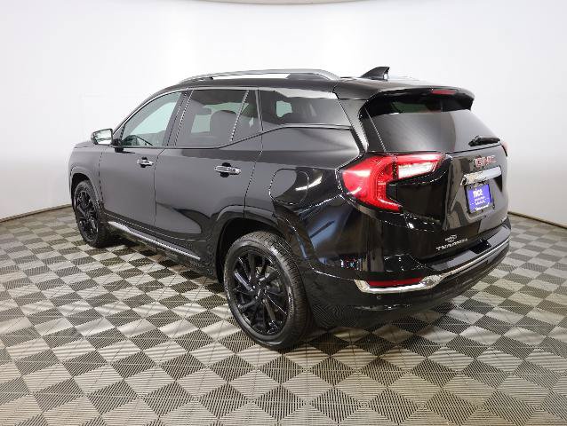 Used 2024 GMC Terrain Denali w/ Denali Premium Package AWD/4WD image 7