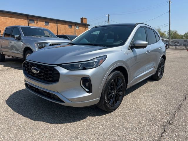 Certified 2023 Ford Escape ST-Line Elite w/ Premium Technology Package AWD/4WD image 6