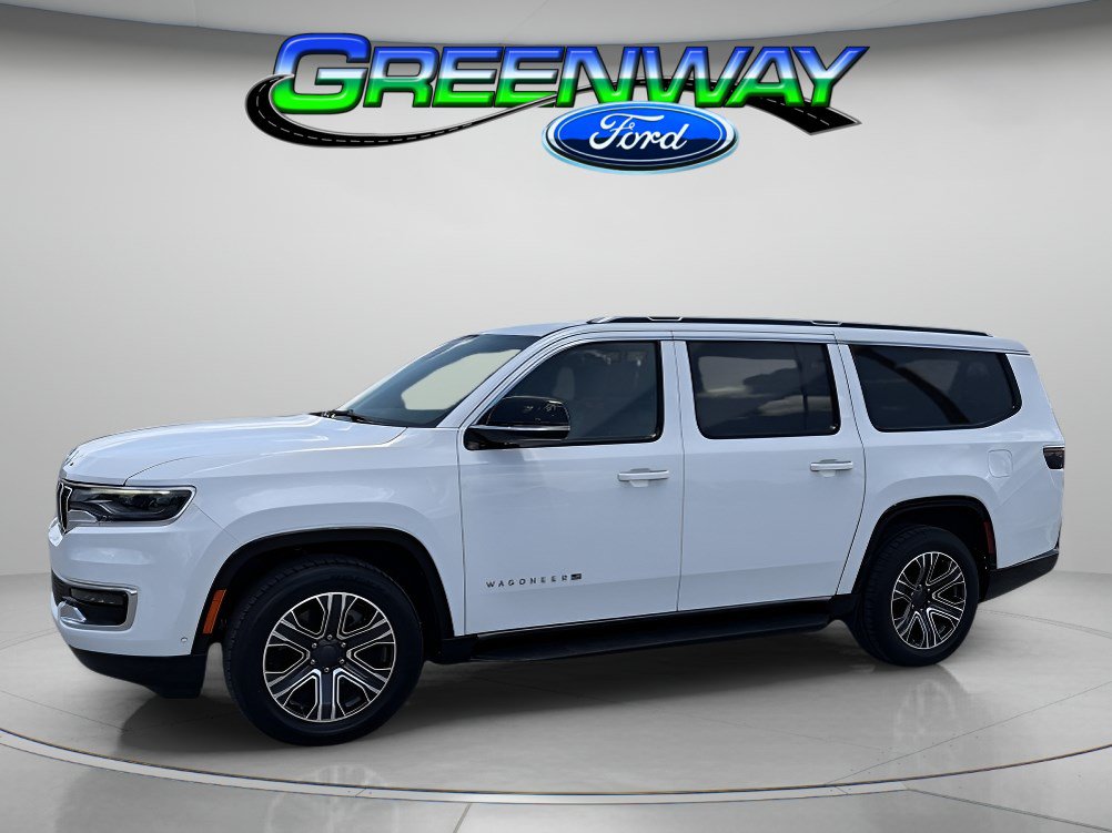 Used 2024 Jeep Wagoneer L Series II RWD image 1