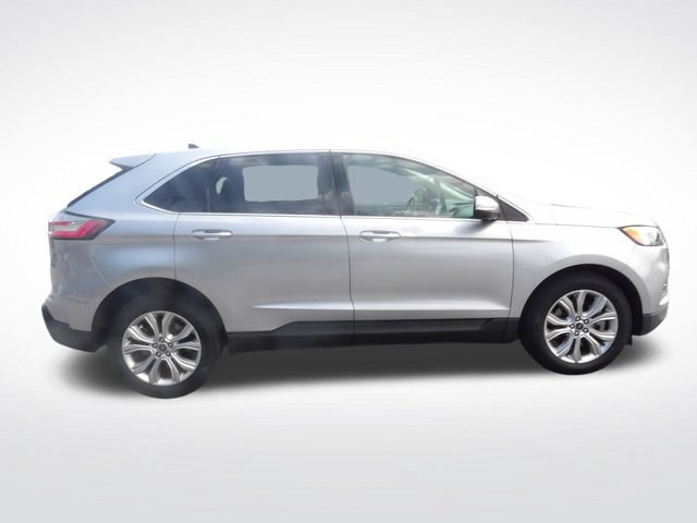 Certified 2022 Ford Edge Titanium w/ Equipment Group 301A AWD/4WD image 11