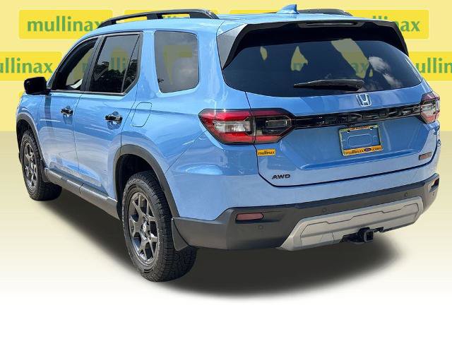 Used 2023 Honda Pilot TrailSport image 9