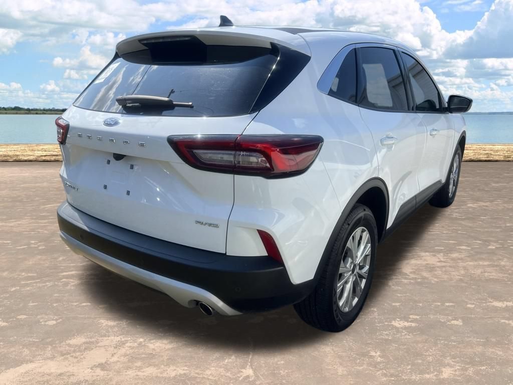 Certified 2023 Ford Escape Active AWD/4WD image 2