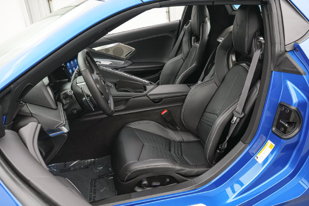 Used 2023 Chevrolet Corvette Stingray Preferred Conv w/ 2LT RWD image 19