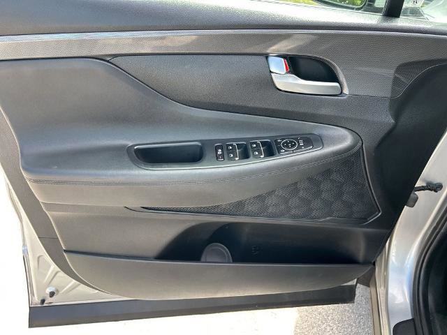 Used 2023 Hyundai Santa Fe SEL image 11