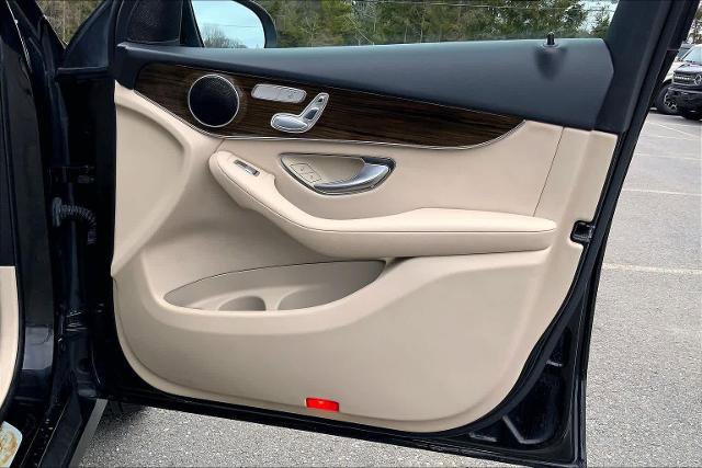 Used 2019 Mercedes-Benz GLC 300 4MATIC image 21