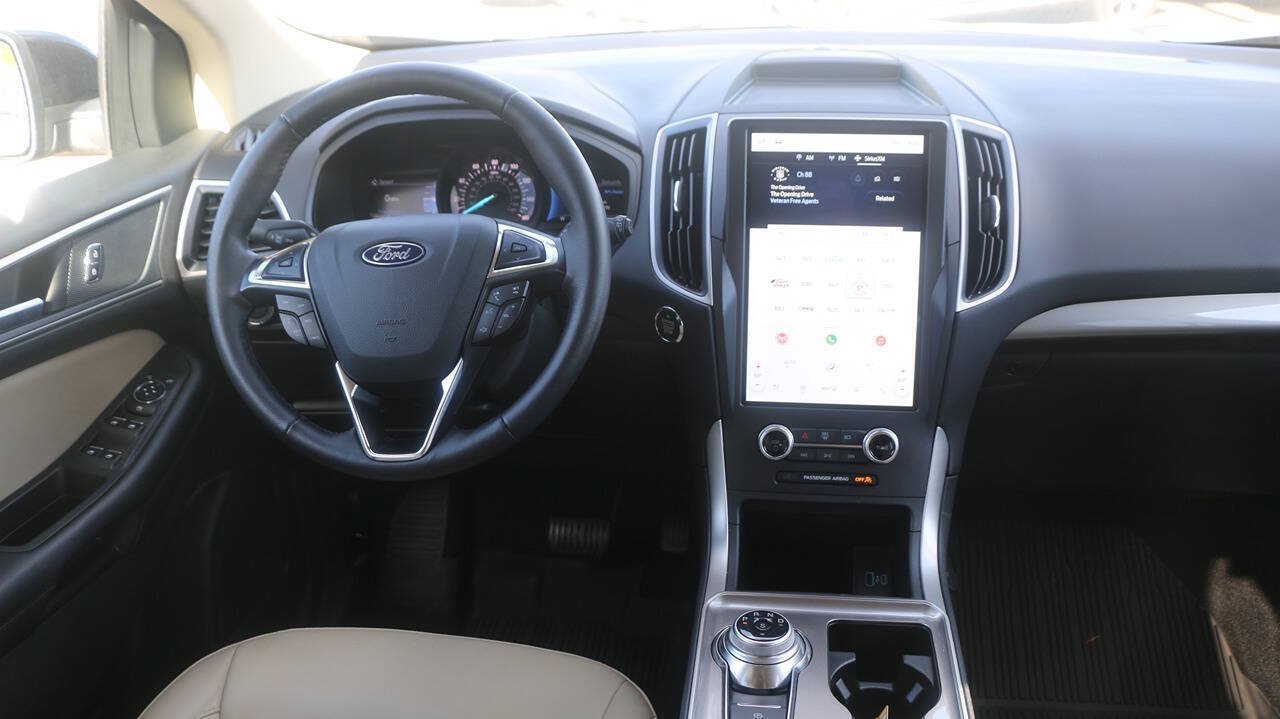 Certified 2024 Ford Edge SEL w/ Convenience Package AWD/4WD image 16