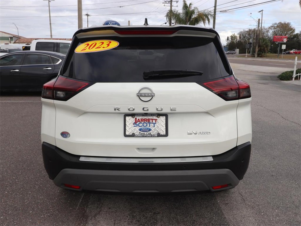 Used 2023 Nissan Rogue SV w/ SV Premium Package image 4