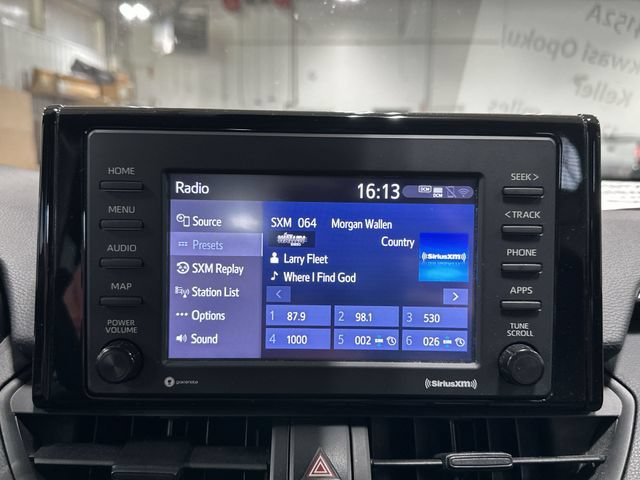 Used 2022 Toyota RAV4 XLE AWD/4WD image 16