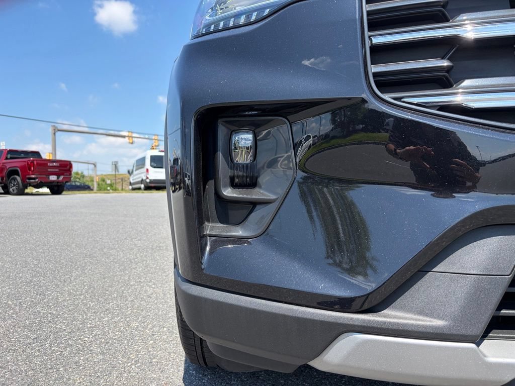 Certified 2025 Ford Explorer Active w/ Active Comfort Package AWD/4WD image 13