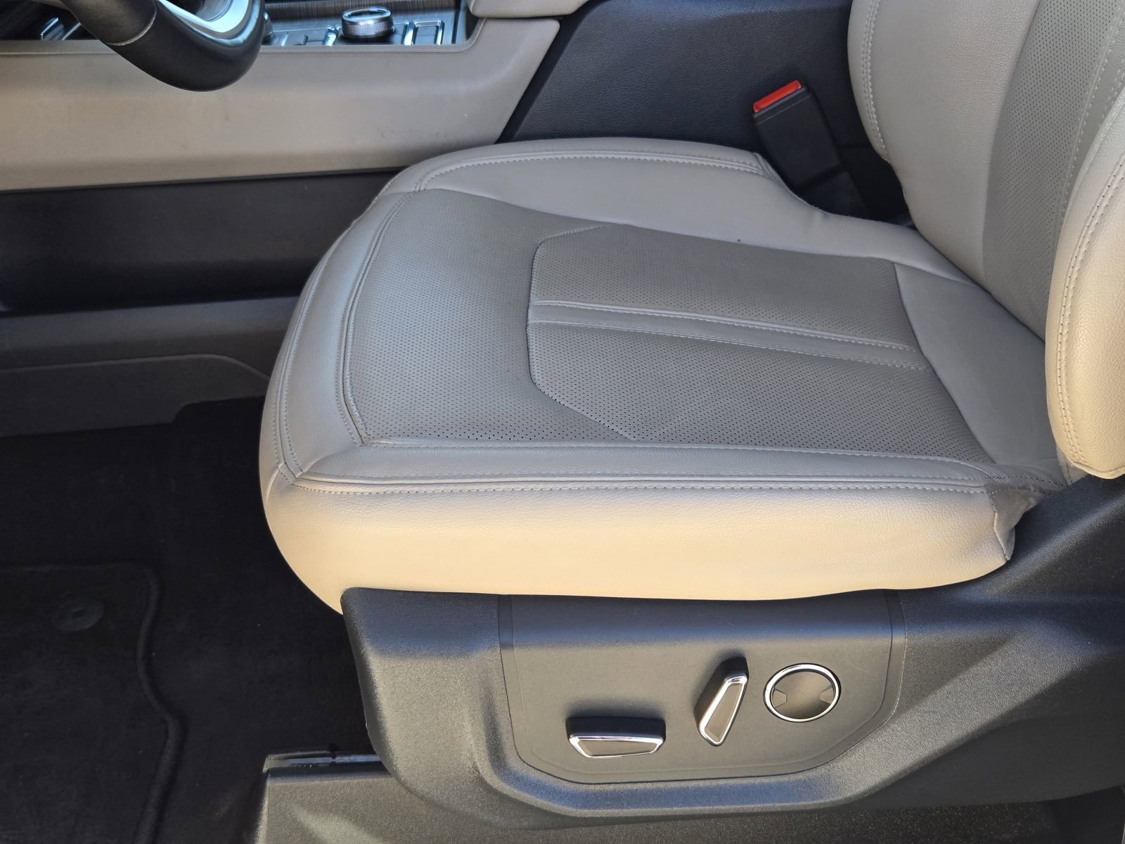 Certified 2024 Ford Expedition Max Limited image 26