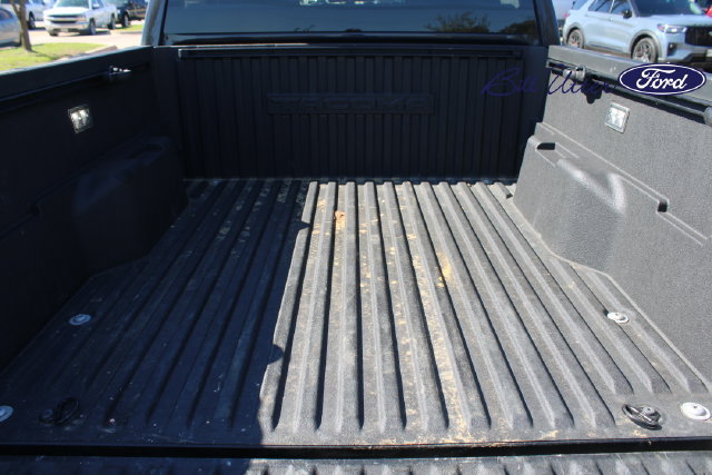 Used 2025 Toyota Tacoma SR5 AWD/4WD image 10
