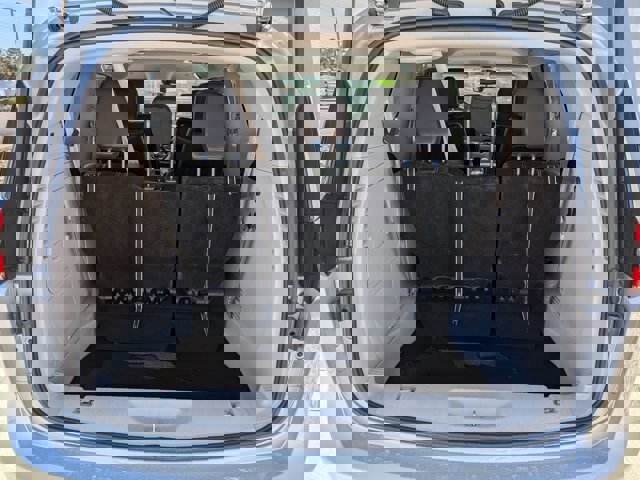 Used 2023 Chrysler Pacifica Touring-L image 32