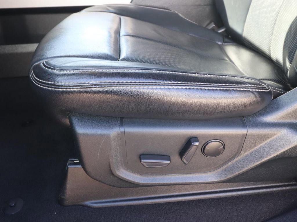 Certified 2020 Ford F350 Lariat w/ Lariat Ultimate Package image 18