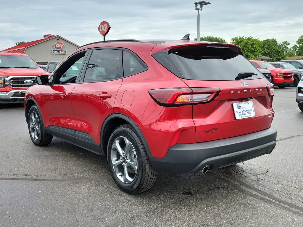 Certified 2025 Ford Escape ST-Line w/ Cold Weather Package AWD/4WD image 5