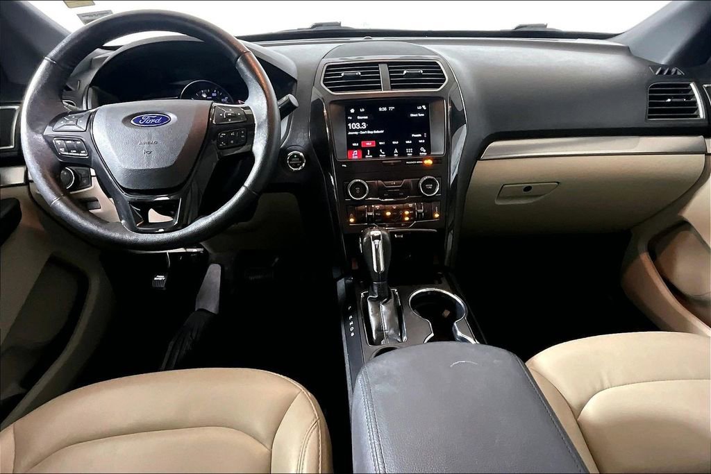 Certified 2019 Ford Explorer XLT w/ Equipment Group 202A FWD image 10