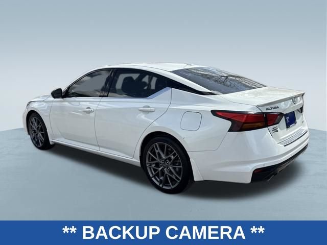 Used 2023 Nissan Altima 2.0 SR FWD image 3