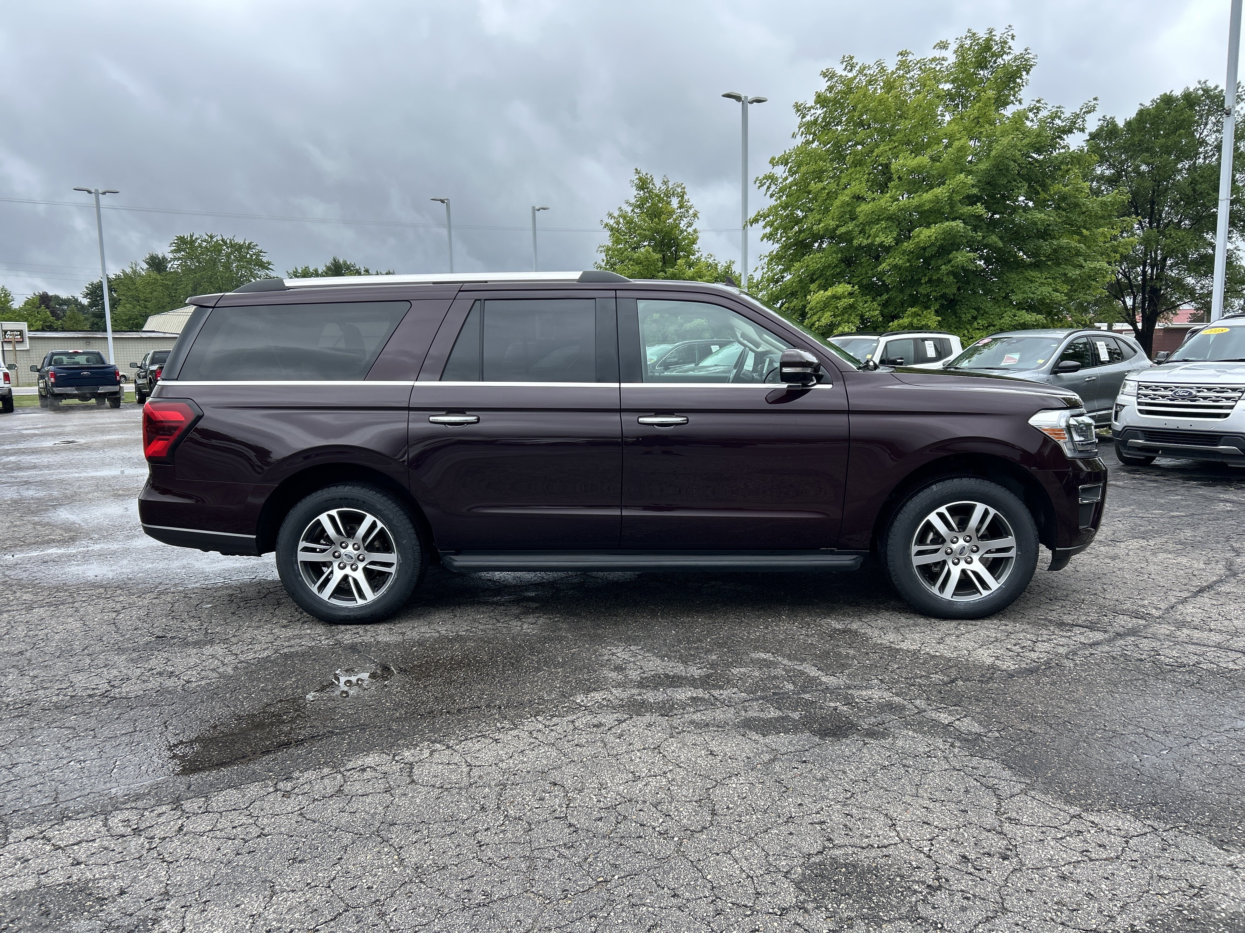 Certified 2024 Ford Expedition Max Limited AWD/4WD image 2