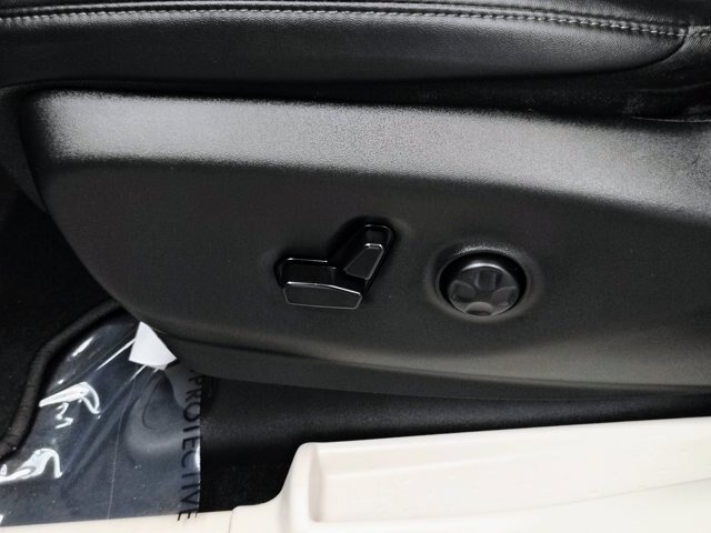 Used 2024 Chrysler Pacifica Touring-L FWD image 22