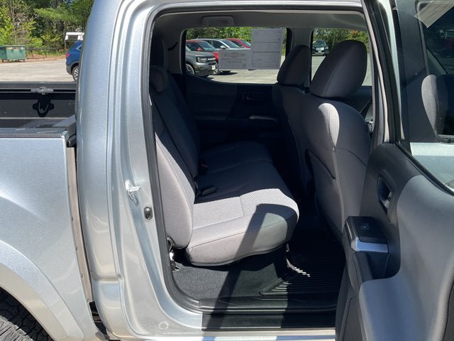 Used 2022 Toyota Tacoma SR5 AWD/4WD image 30