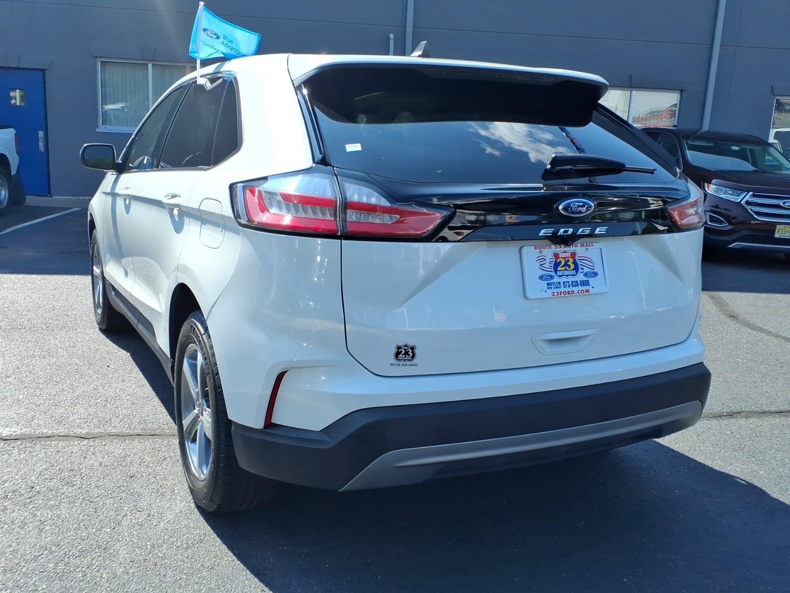 Certified 2022 Ford Edge SEL w/ Convenience Package AWD/4WD image 6