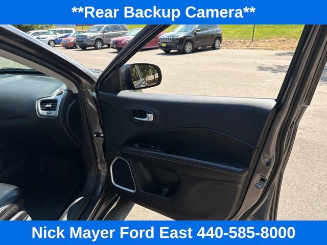 Used 2020 Jeep Compass Latitude AWD/4WD image 19