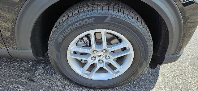 Certified 2025 Ford Explorer Active AWD/4WD image 7