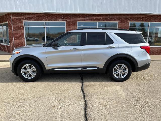 Certified 2020 Ford Explorer XLT w/ Equipment Group 202A image 2