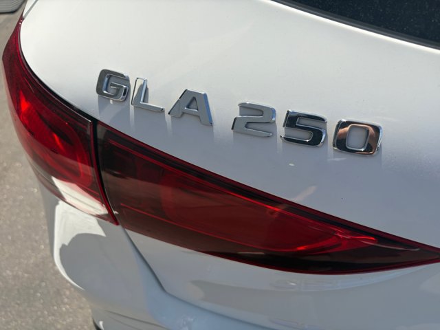 Used 2022 Mercedes-Benz GLA 250 4MATIC w/ Premium Package Lite image 24