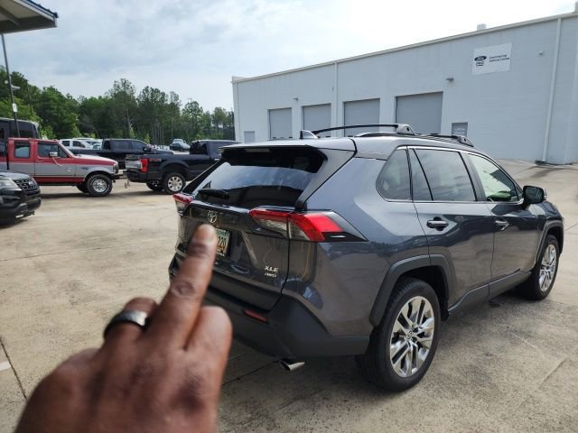 Used 2021 Toyota RAV4 XLE Premium AWD/4WD image 10