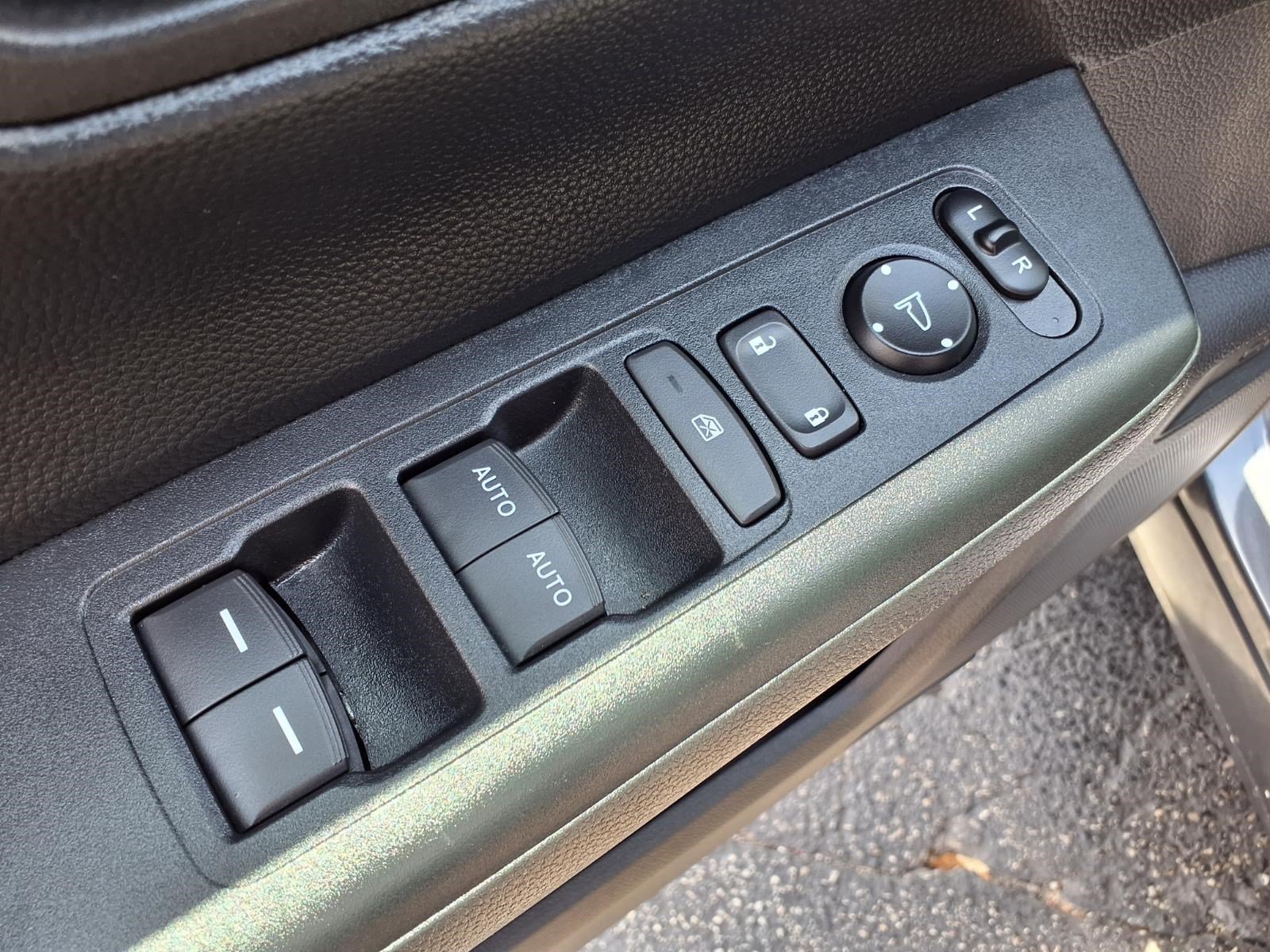 Used 2025 Honda CR-V Sport image 16