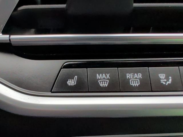 Used 2022 BMW X5 xDrive45e w/ M Sport Package AWD/4WD image 24