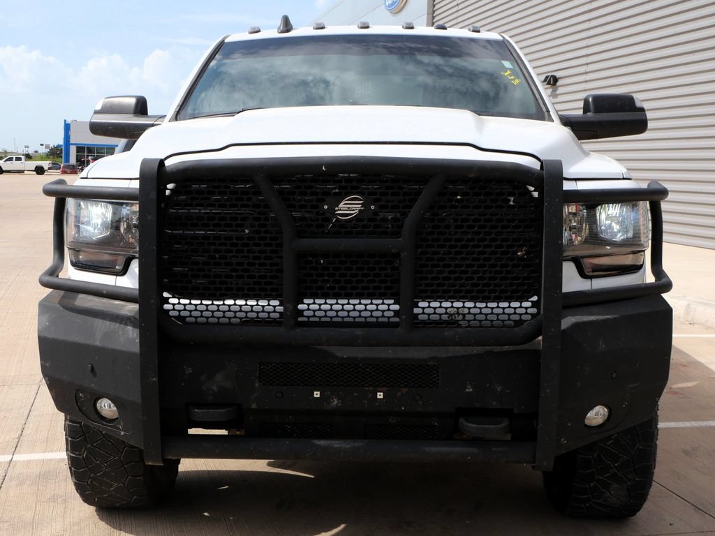 Used 2022 RAM 2500 Big Horn w/ Night Edition AWD/4WD image 4