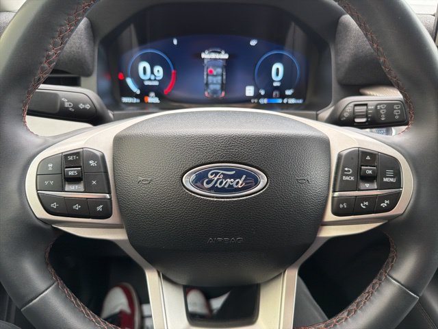 Certified 2025 Ford Explorer Active AWD/4WD image 17