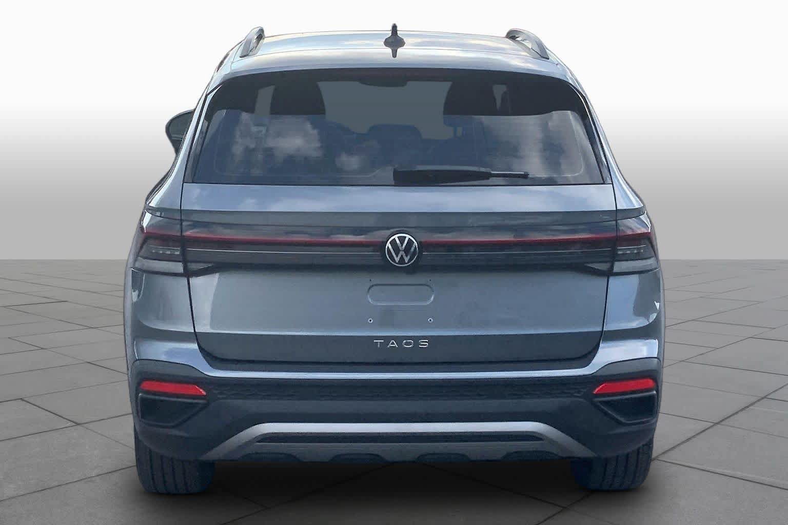 Used 2025 Volkswagen Taos S FWD image 5