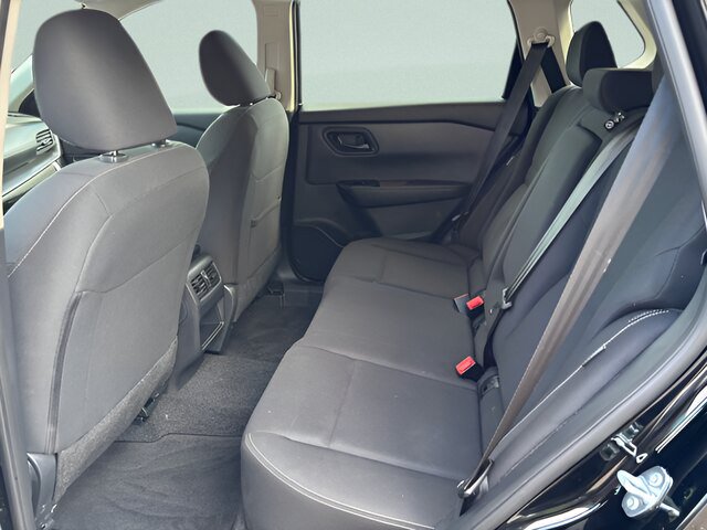 Used 2025 Nissan Rogue S AWD/4WD image 5