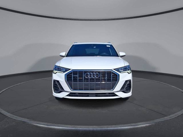 Used 2025 Audi Q3 2.0T Premium AWD/4WD image 3