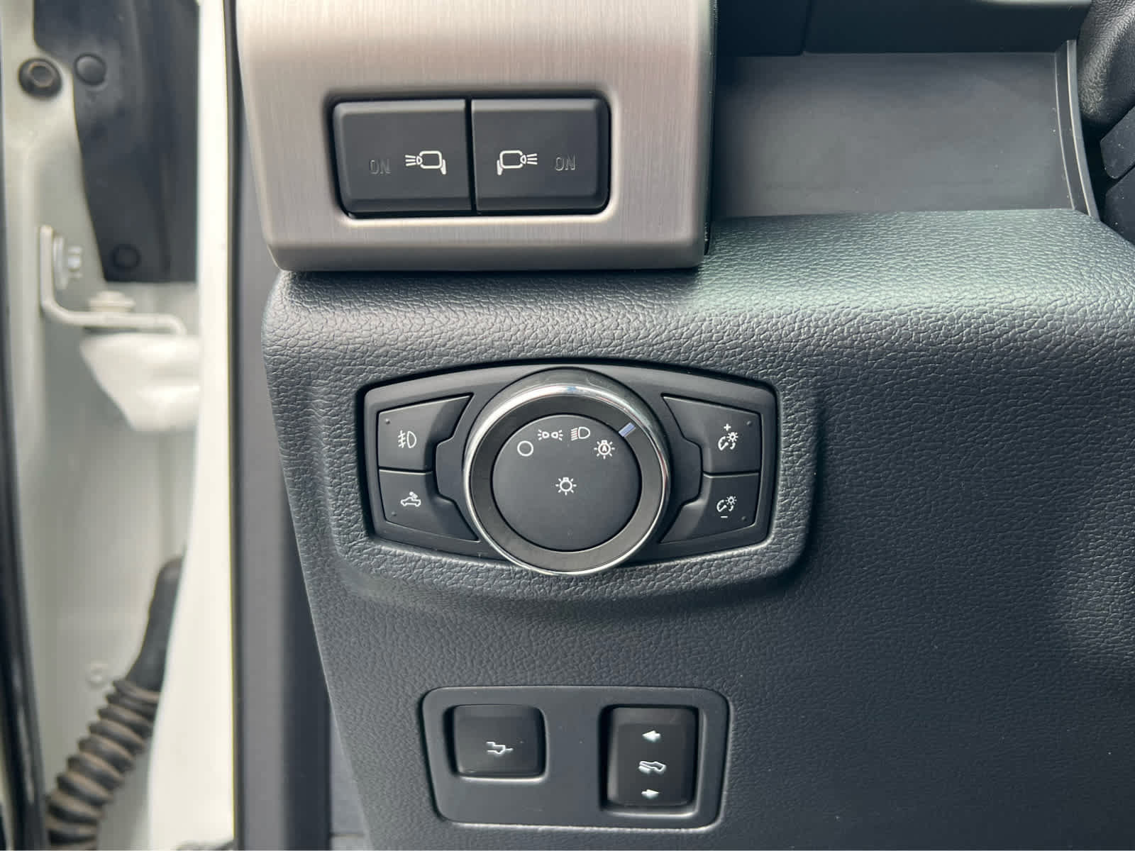 Certified 2022 Ford F450 Platinum w/ FX4 Off-Road Package image 33