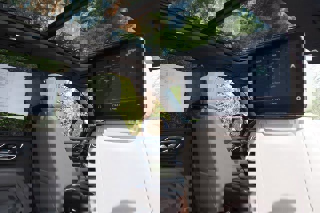 Used 2021 GMC Yukon SLT w/ SLT Luxury Plus Package image 15