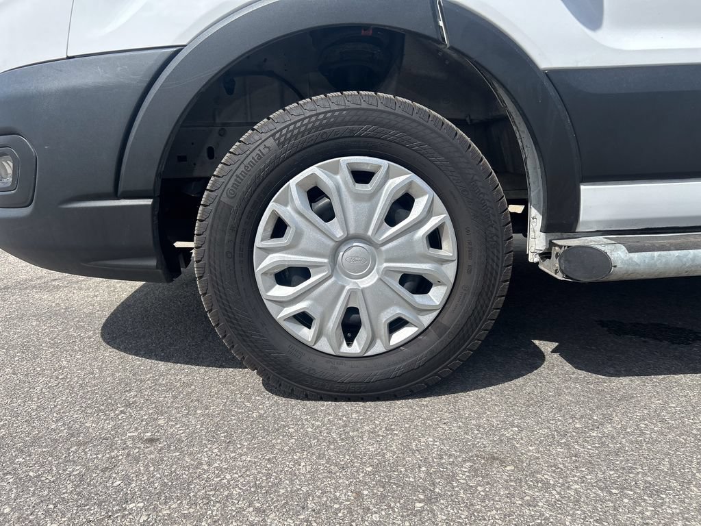 Certified 2025 Ford Transit 250 Low Roof w/ Exterior Upgrade Package RWD image 29
