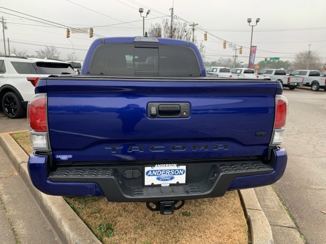Used 2022 Toyota Tacoma TRD Sport image 2