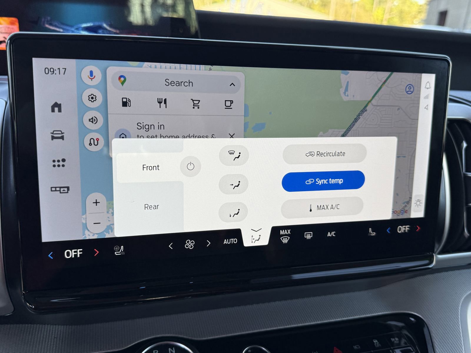 Certified 2025 Ford Expedition Active image 25