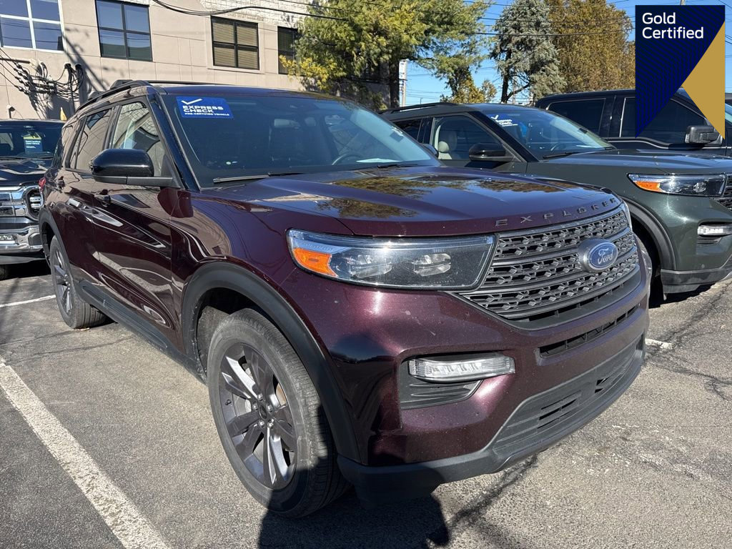 Certified 2022 Ford Explorer XLT w/ Equipment Group 202A image 1