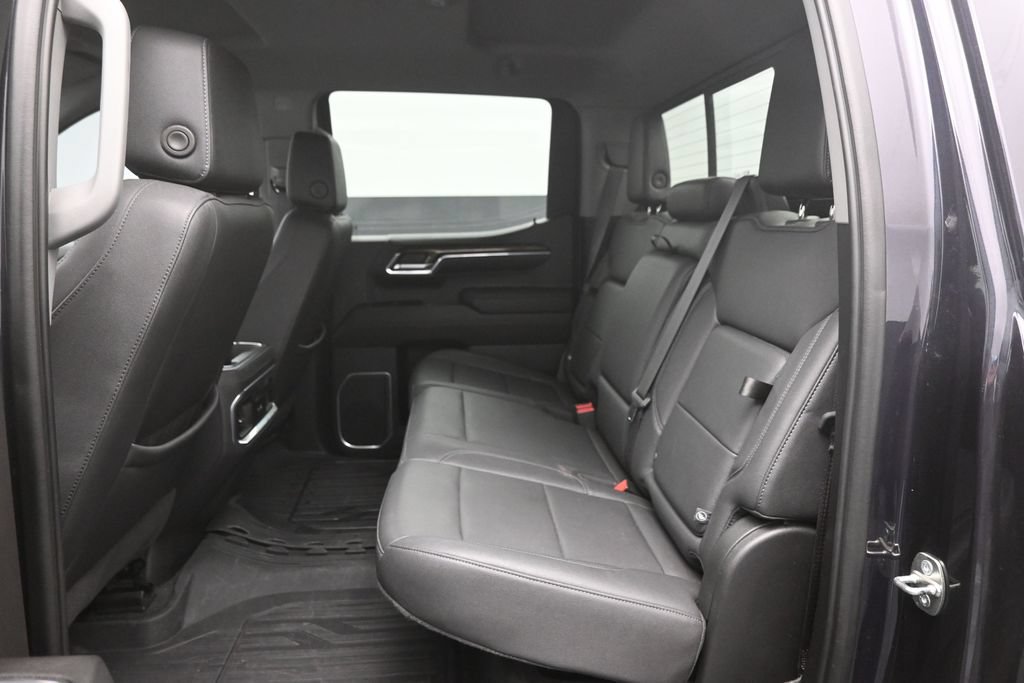 Used 2023 GMC Sierra 1500 Elevation w/ Elevation Premium Package AWD/4WD image 7