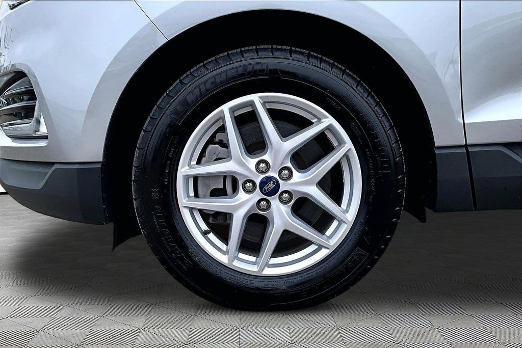 Certified 2023 Ford Edge SEL w/ Convenience Package AWD/4WD image 9