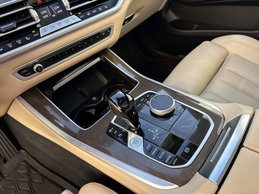Used 2022 BMW X5 sDrive40i w/ Parking Assistance Package image 29