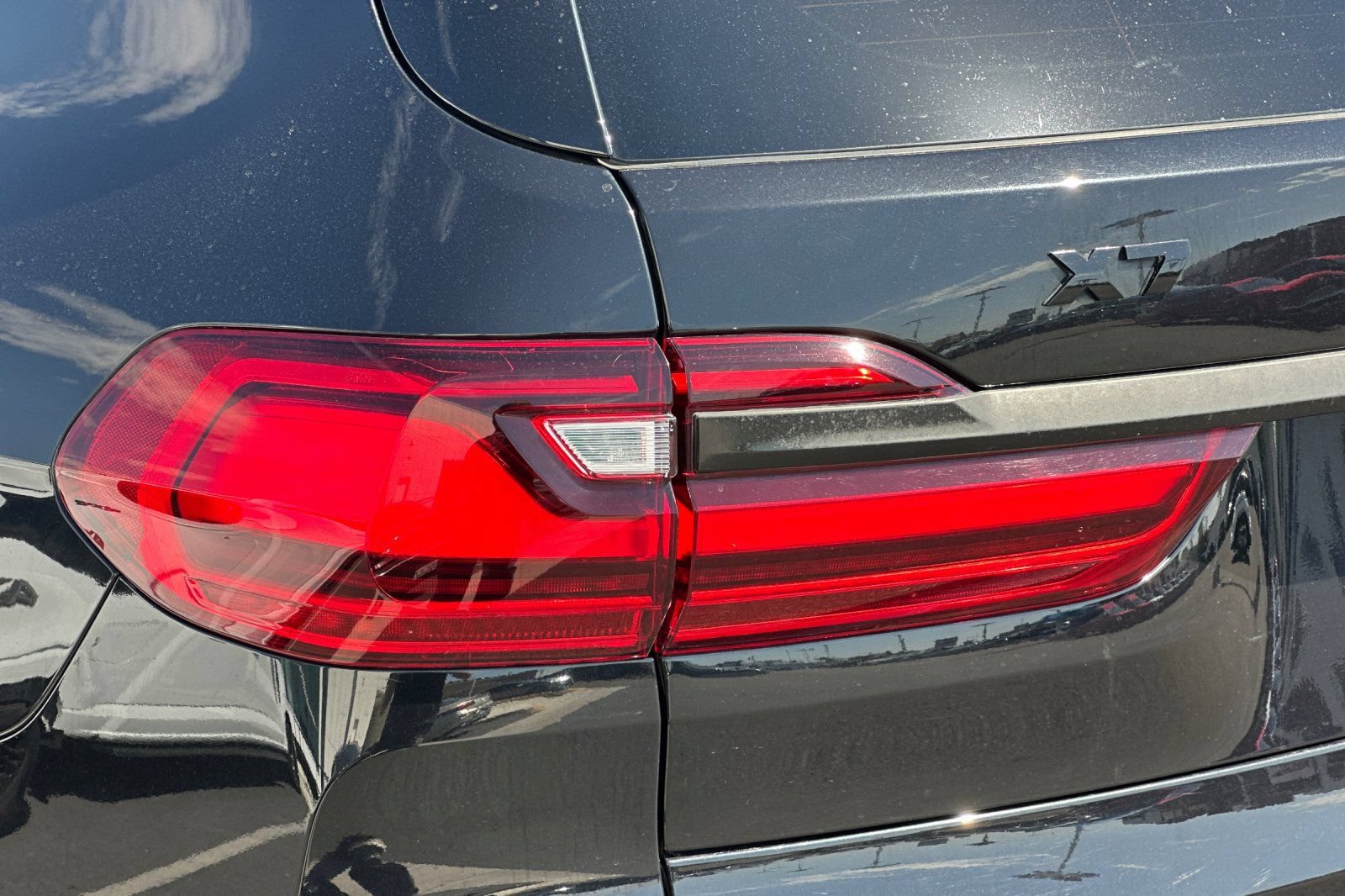 Used 2020 BMW X7 xDrive40i w/ Cold Weather Package AWD/4WD image 28