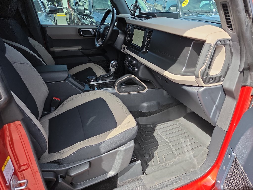 Certified 2023 Ford Bronco Big Bend w/ Sasquatch Package AWD/4WD image 34