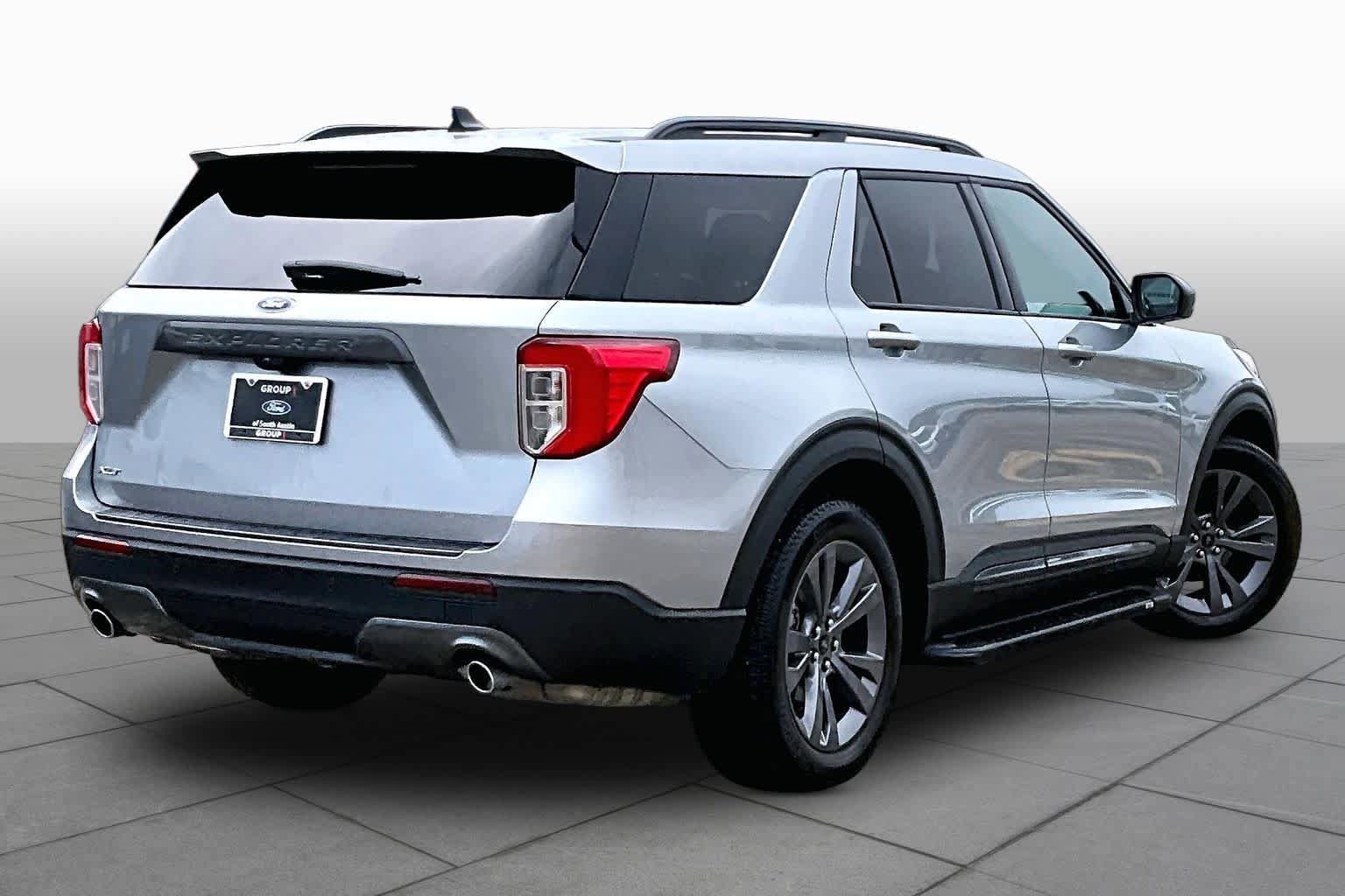 Certified 2023 Ford Explorer XLT w/ Equipment Group 202A RWD image 13