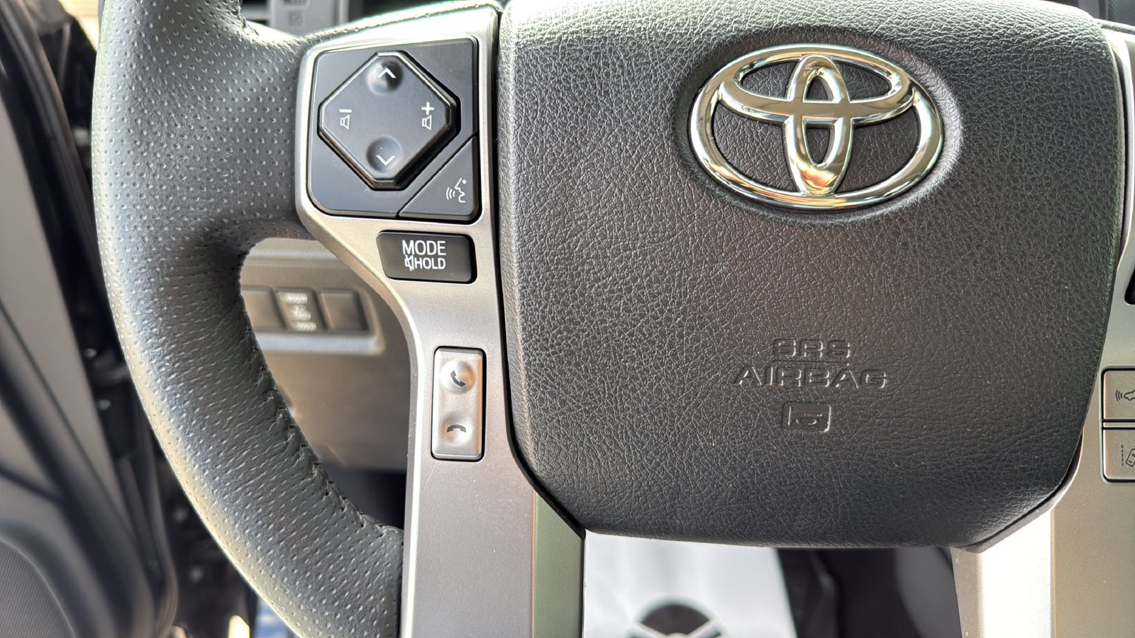 Used 2021 Toyota 4Runner SR5 Premium w/ Moonroof Package RWD image 11