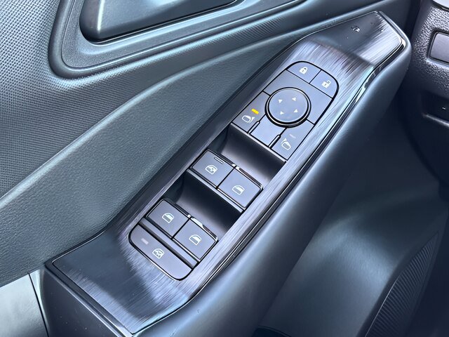 Used 2026 Nissan Rogue S AWD/4WD image 14